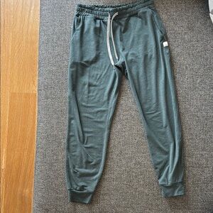 Vuori Heather Green Jogger